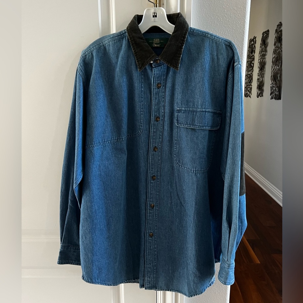 CLEARANCE Men’s Medium Blue Denim Orvis Button Down Work Shirt